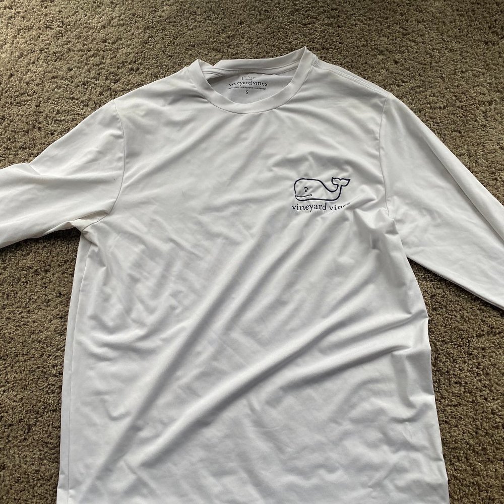 Vineyard Vines Polyester Long Sleeve (Small)